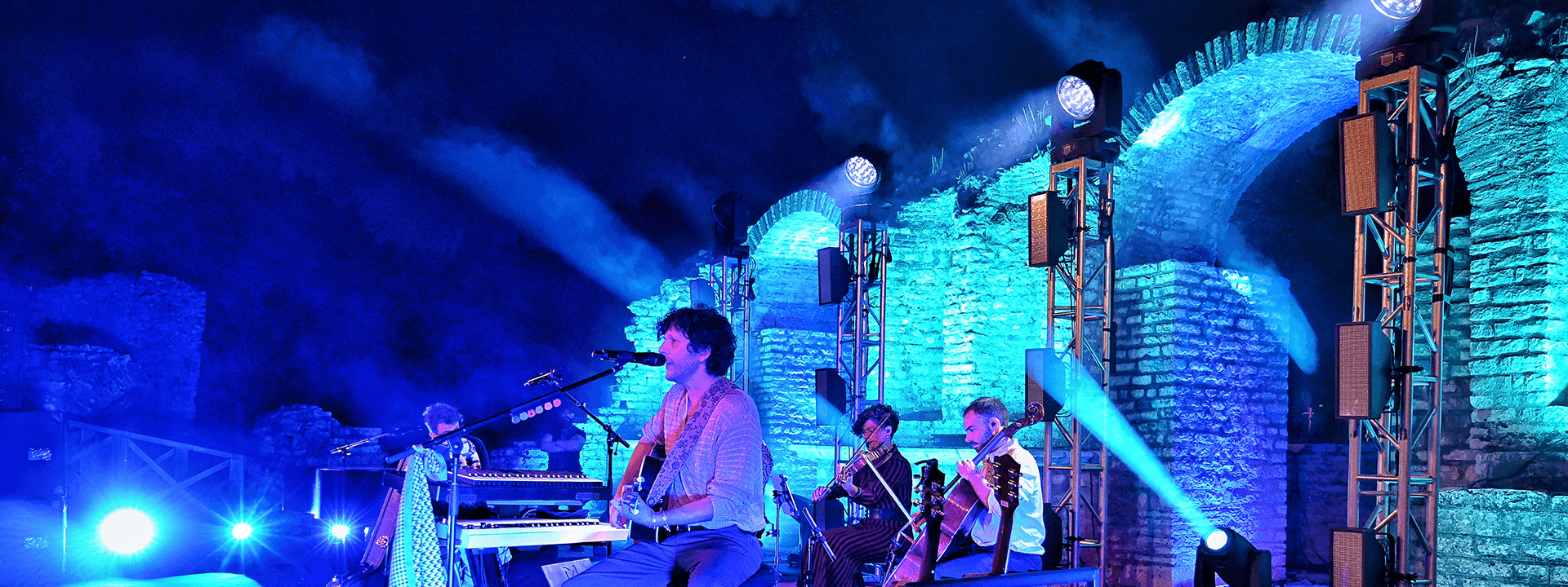 How Do I Choose the Right Professional Stage Lighting Manufacturer for My Production Company?
