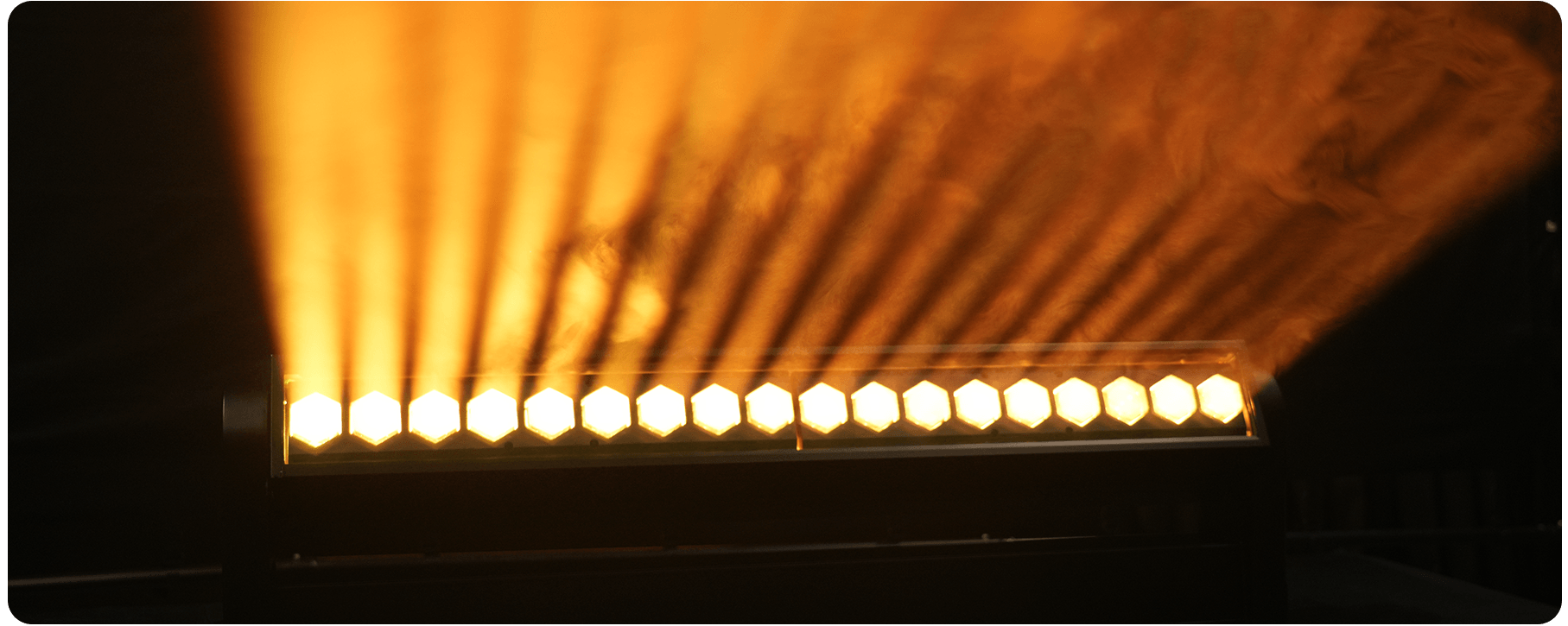 Skyline-Moving-Head-LED-Batten-Light