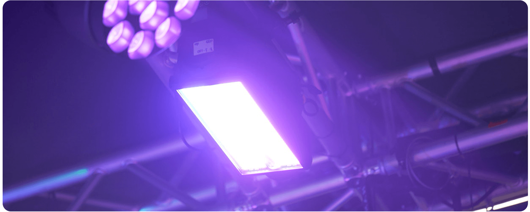 BLok-IP65Moving-Head-Strobe-With-Pixel-Effects