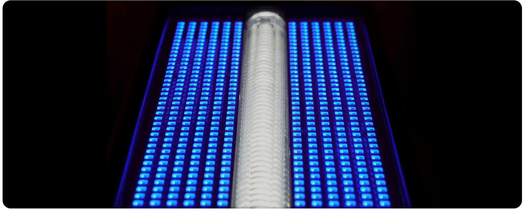 BLok-IP65Moving-Head-Strobe-With-Pixel-Effects