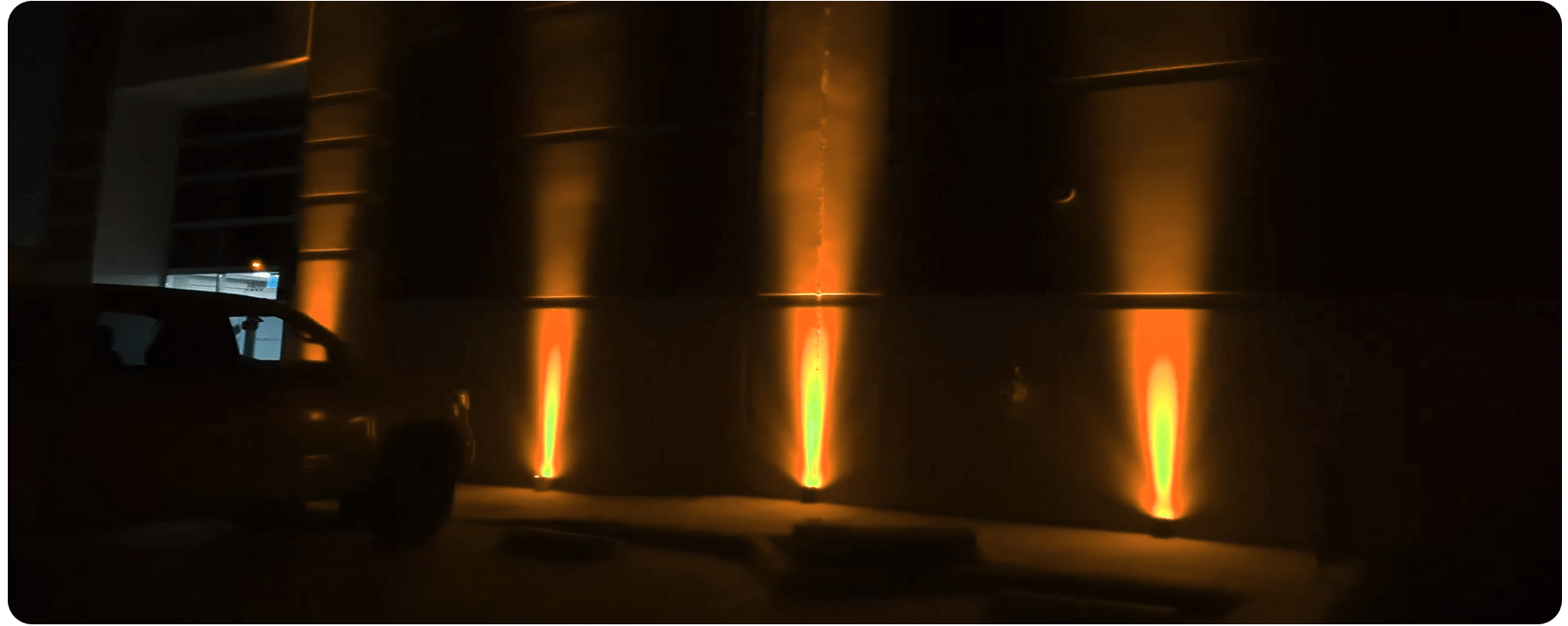 Core IP – IP65 Battery-Powered UV Wash Uplight