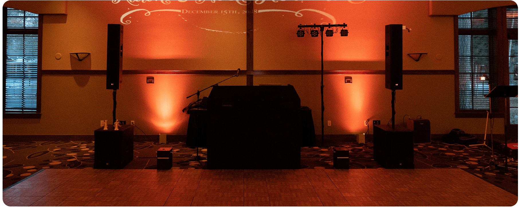 Core - App Control Battery-Operated Led Uplight