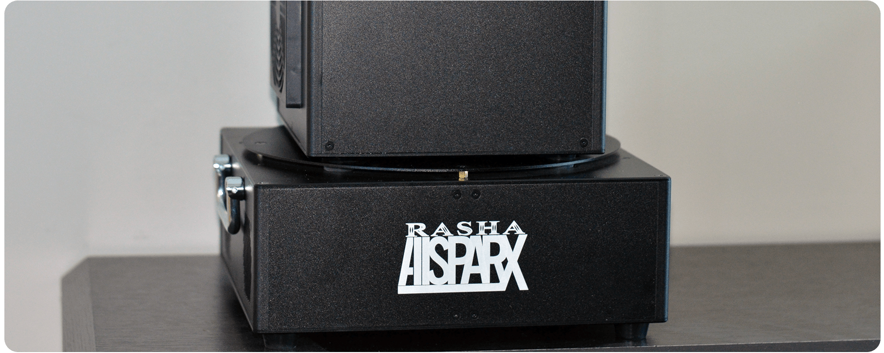 SmartbatteryPack-Modern-and-Powerful