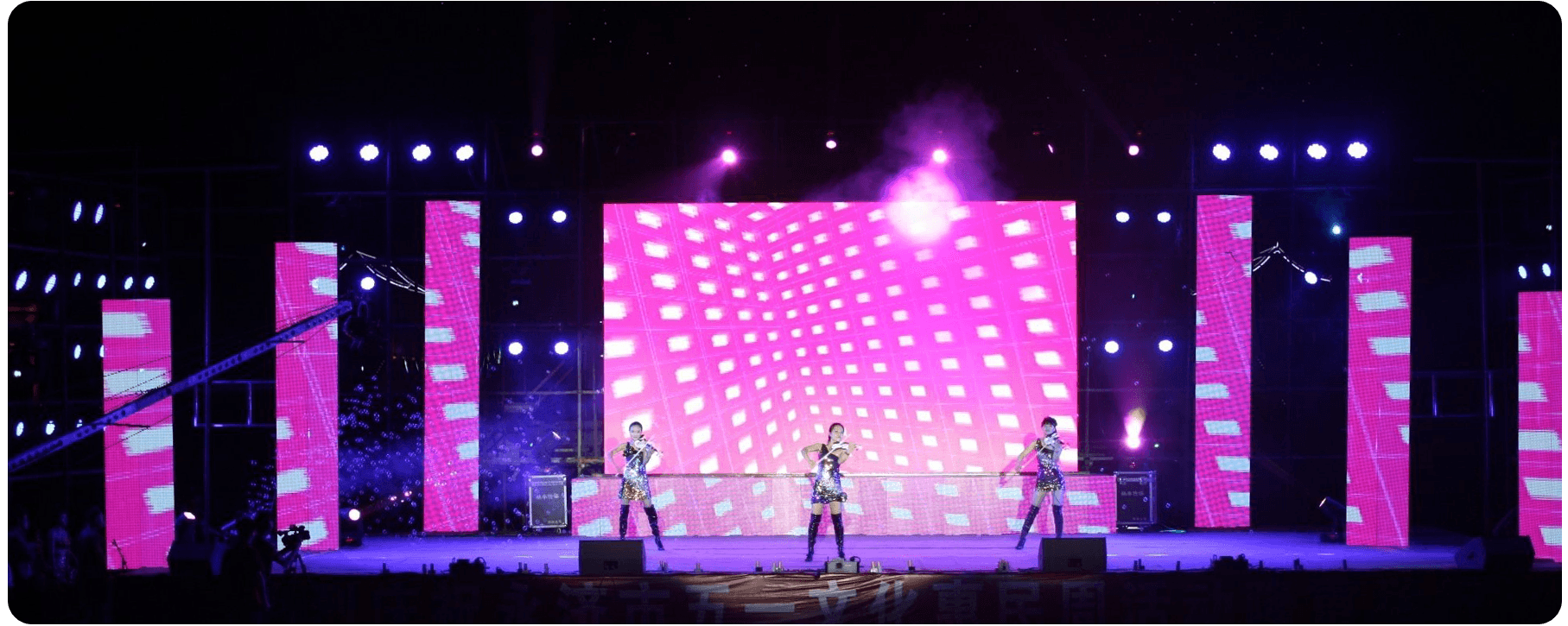 OnStageDP2.6-indoor-outdoor-LED-Video-Panel