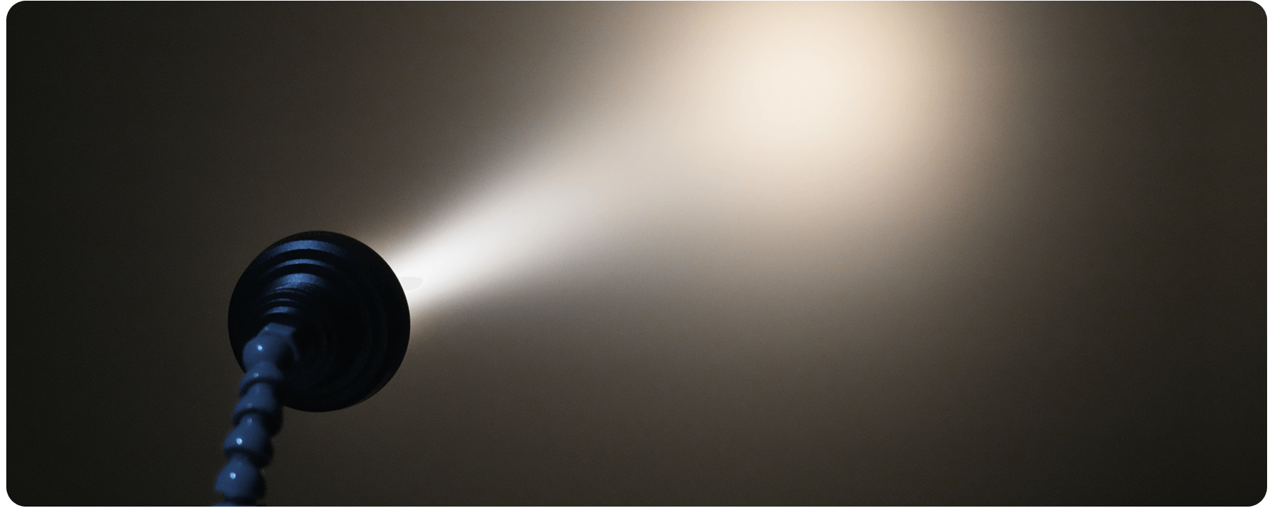 bulletpinspot-Battery-Powered-Bullet-Zoom-Pin-Spot-Light