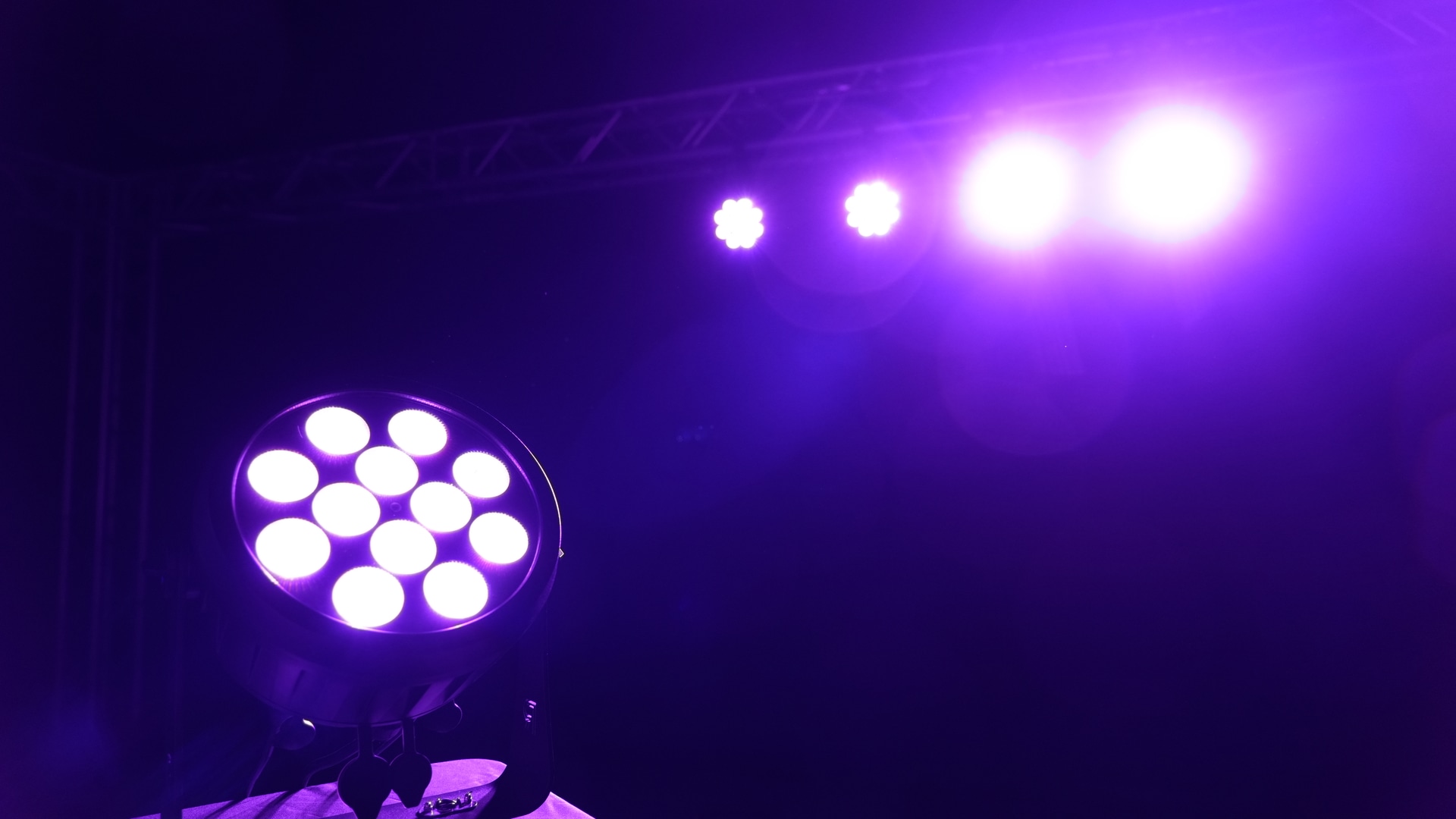 RodieX12-IP65-rated LED PAR fixture